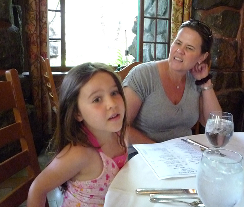 1000985_MicMad_AhwahneeDinRmYosemite