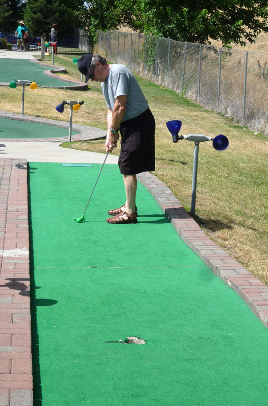 1010121_Dad_GolfBoomersFresno